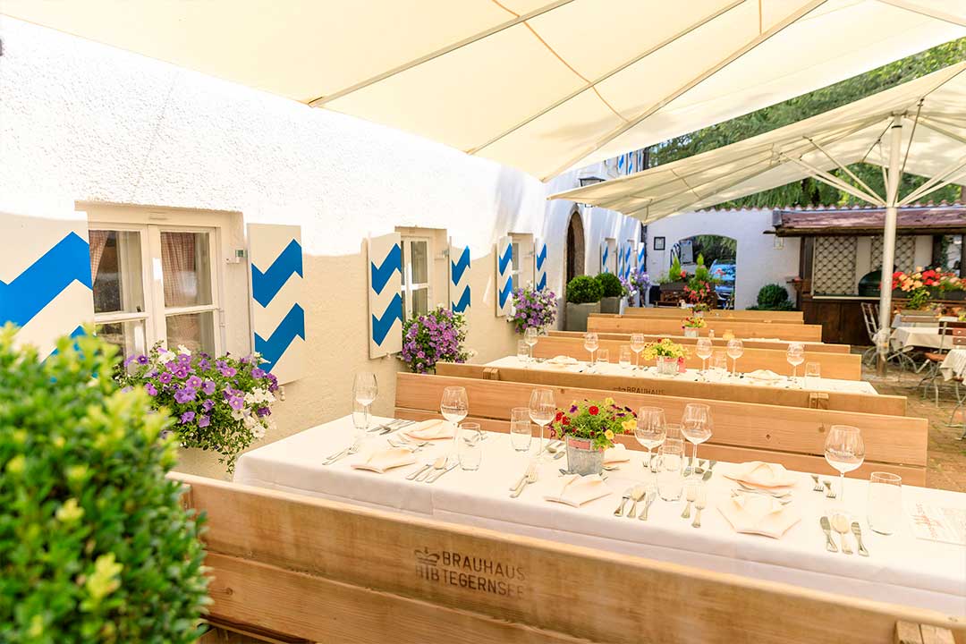 Tischansicht bei Veranstaltung im Biergarten Weichandhof